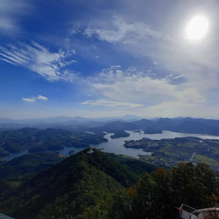Chamjoeun Pension Chechon Экстерьер фото