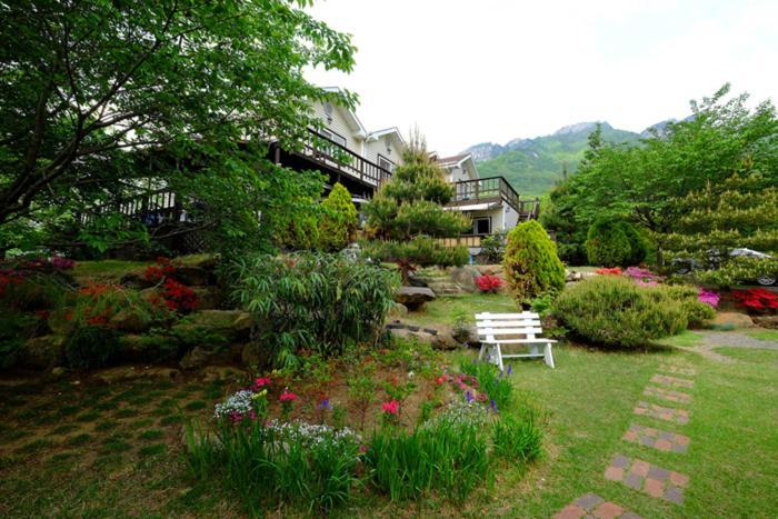 Chamjoeun Pension Chechon Экстерьер фото